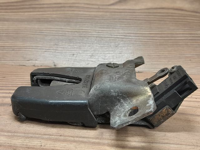 bontott VW VENTO Csomagtérajtó Zárszerkezet