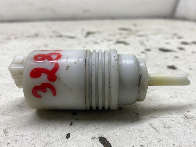 bontott VW VENTO Első Ablakmosó Szivattyú