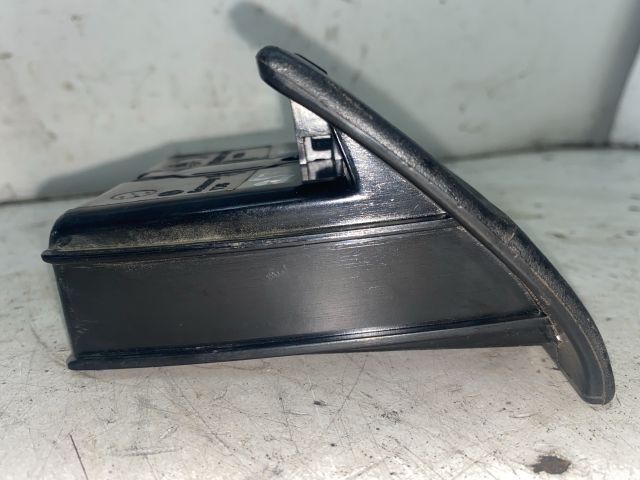 bontott VW VENTO Első Hamutartó