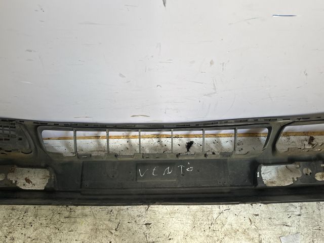 bontott VW VENTO Első Lökhárító (Üresen)