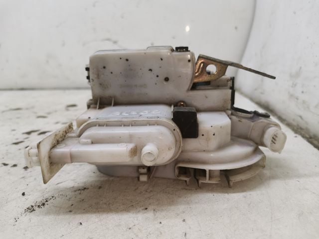 bontott VW VENTO Jobb első Ajtózár