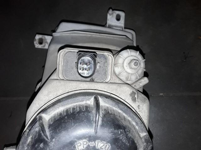 bontott VW VENTO Jobb Fényszóró