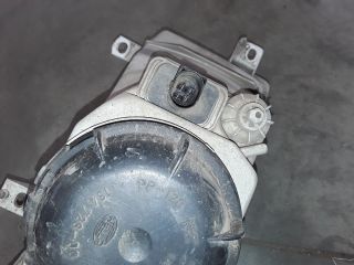 bontott VW VENTO Jobb Fényszóró