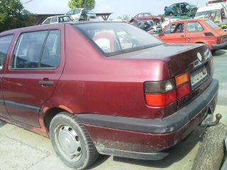 bontott VW VENTO Jobb hátsó Ajtózár