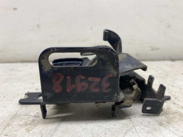 bontott VW VENTO Motorháztető Zárszerkezet