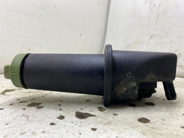 bontott VW VENTO Szervóolaj Tartály