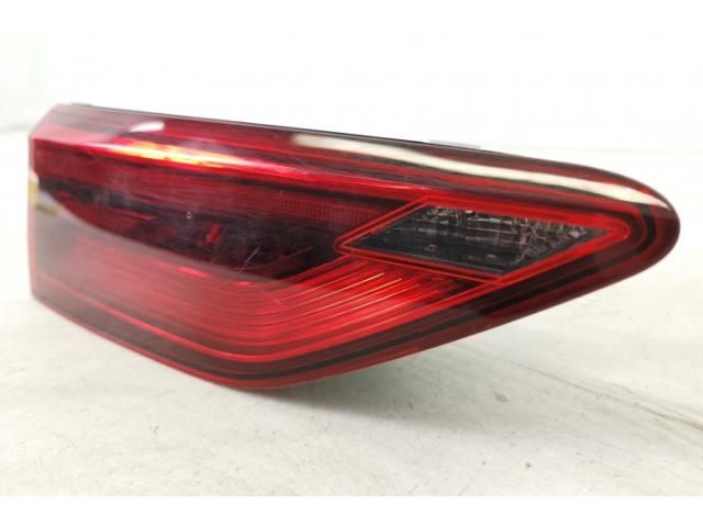 bontott VW VW GOLF VIII Hátsó Lámpa Középső