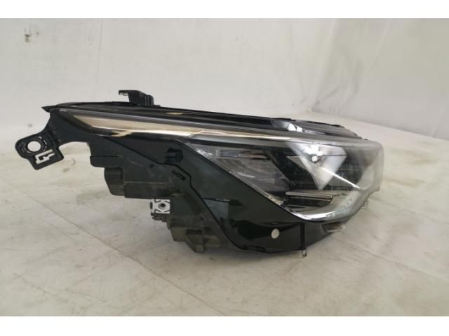 bontott VW VW GOLF VIII Jobb Ledes Fényszóró