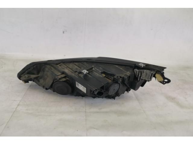 bontott VW VW GOLF VIII Jobb Ledes Fényszóró