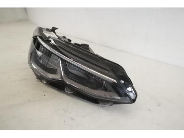 bontott VW VW GOLF VIII Jobb Ledes Fényszóró