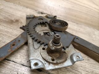 bontott WARTBURG 353 Bal hátsó Ablakemelő Szerkezet (Mechanikus)