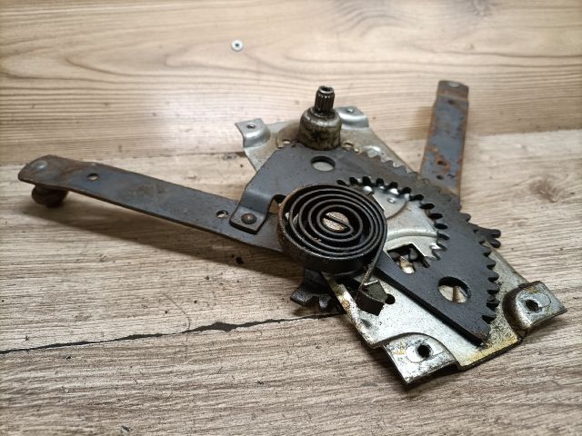 bontott WARTBURG 353 Bal hátsó Ablakemelő Szerkezet (Mechanikus)