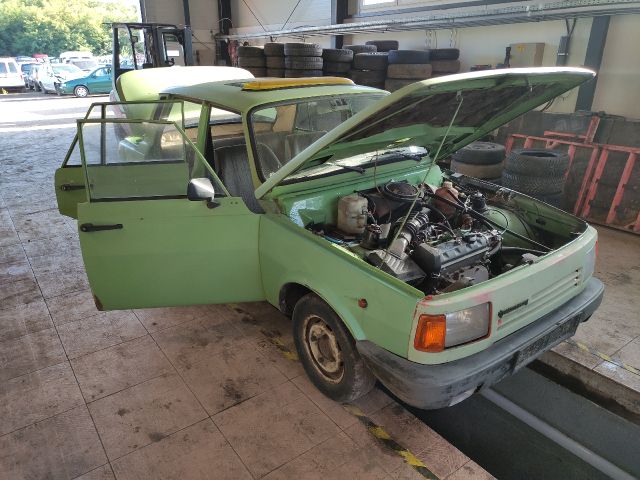 bontott WARTBURG 353 Bal Napellenző