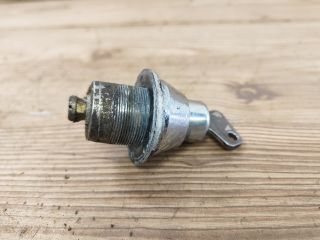 bontott WARTBURG 353 Csomagtér Nyitó Kar / Gomb