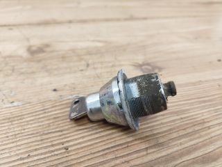 bontott WARTBURG 353 Csomagtér Nyitó Kar / Gomb