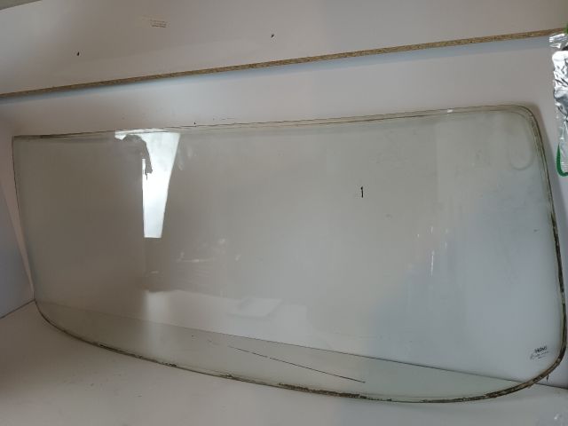 bontott WARTBURG 353 Első Szélvédő