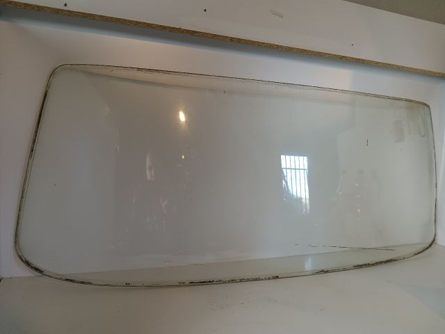 bontott WARTBURG 353 Első Szélvédő