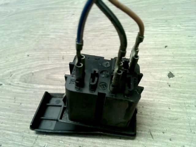 bontott WARTBURG 353 Hátsó Ködzárófény Kapcsoló