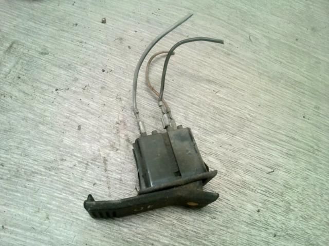 bontott WARTBURG 353 Hátsó Ködzárófény Kapcsoló