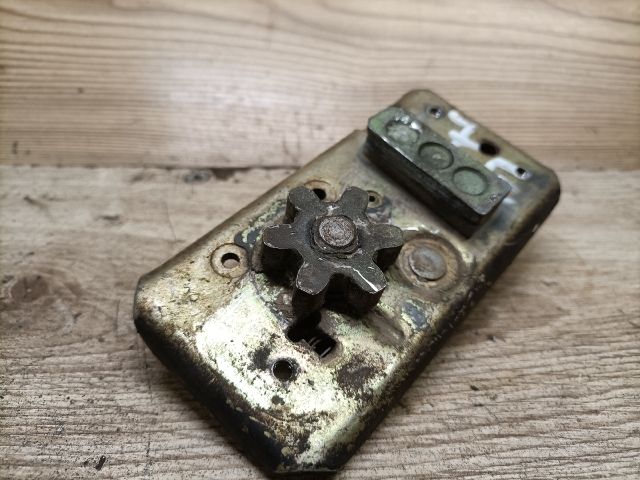 bontott WARTBURG 353 Jobb első Ajtózár