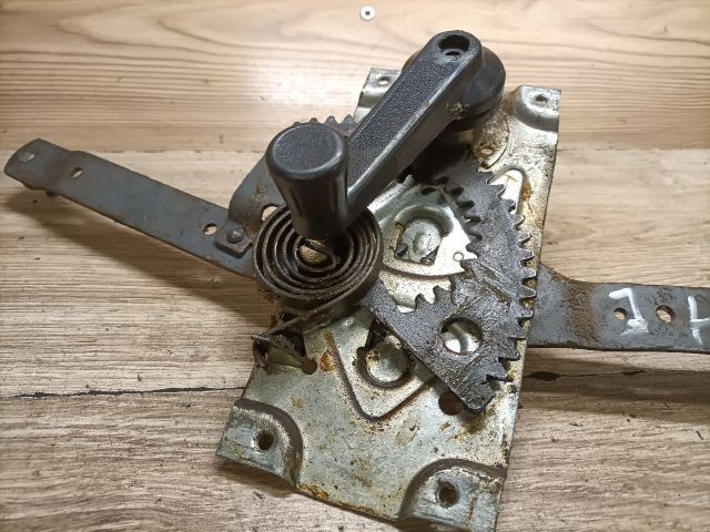 bontott WARTBURG 353 Jobb hátsó Ablakemelő Szerkezet (Mechanikus)