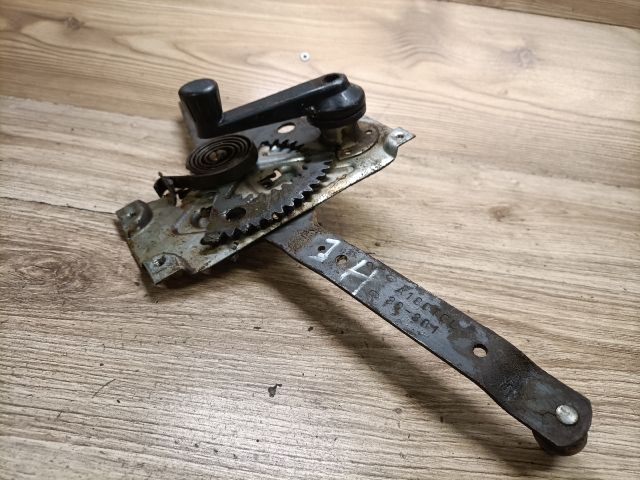 bontott WARTBURG 353 Jobb hátsó Ablakemelő Szerkezet (Mechanikus)