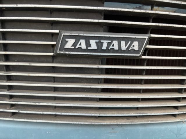 bontott ZASTAVA 101 Hűtőrács