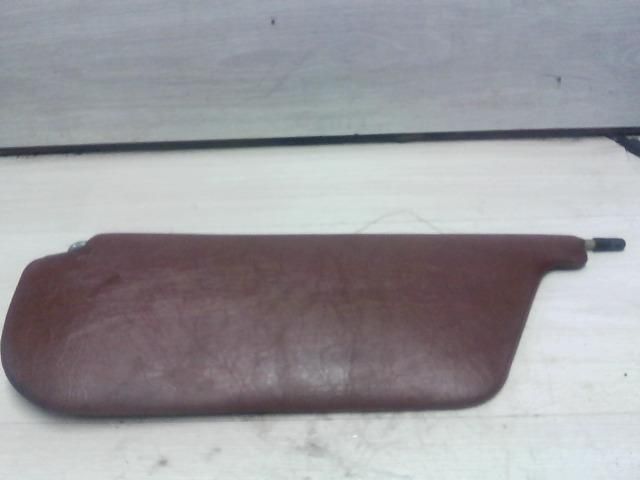 bontott ZASTAVA 101 Jobb Napellenző