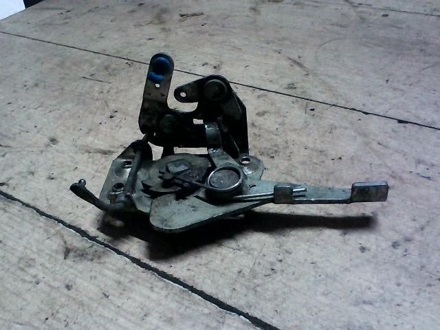 bontott ZASTAVA YUGO Bal első Ajtózár